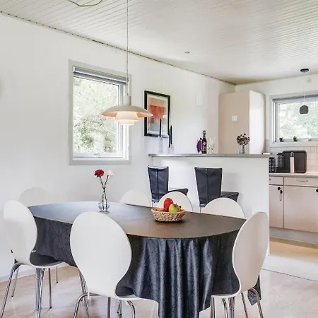 Holiday home Three-bedroom Holiday In
