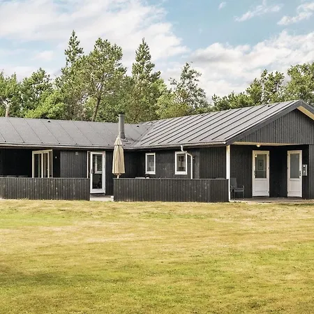 Three-bedroom Holiday In Holiday home Blavand