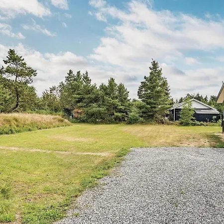 Three-bedroom Holiday In Holiday home
